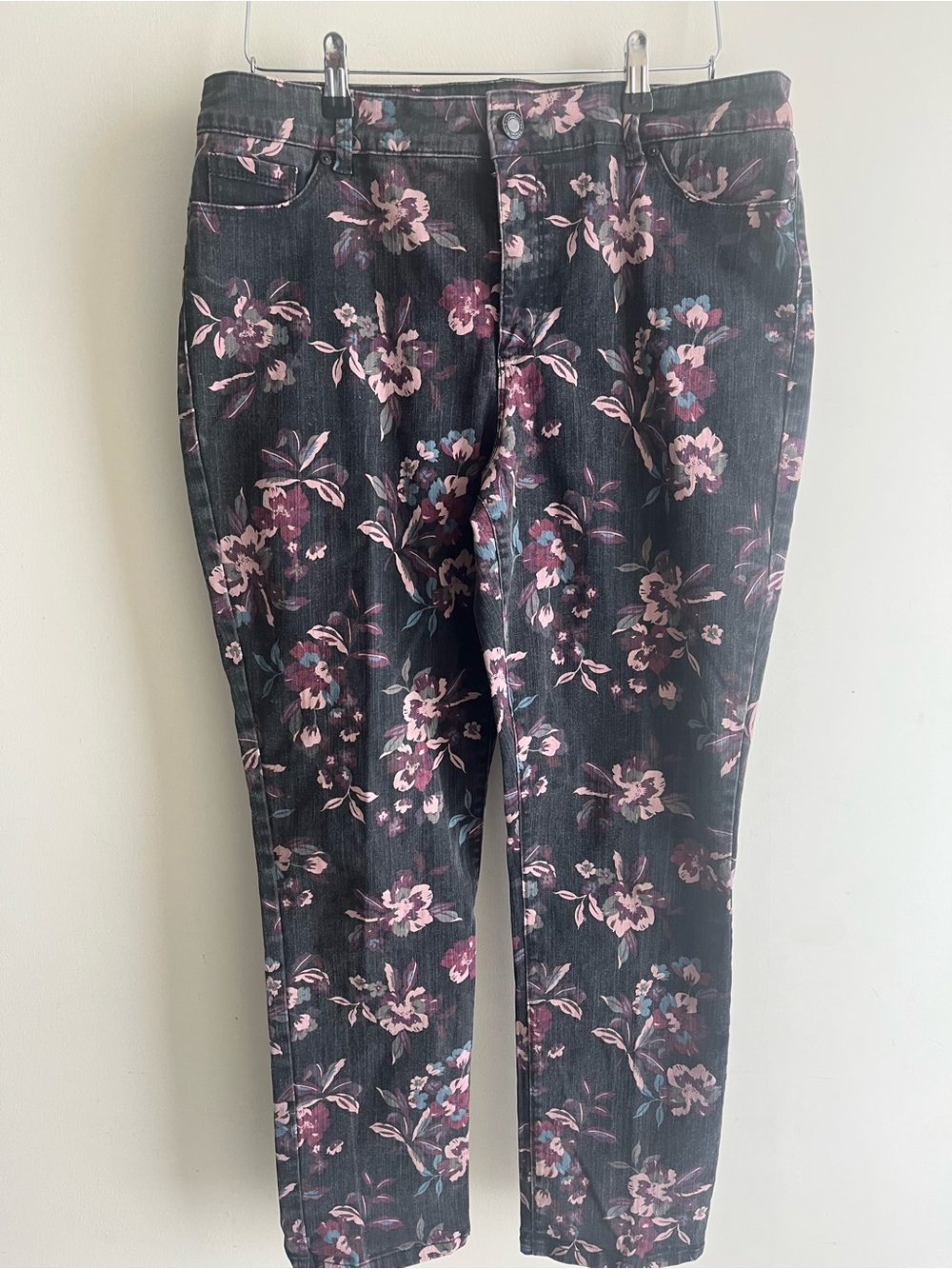 Bandolino Black Floral Skinny Jeans with Pink and Blue Accents